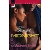 Tempt Me At Midnight door Maureen Smith