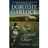 The Moon Looked Down door Dorothy Garlock