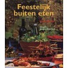Feestelijk buiten eten
