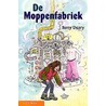 De Moppenfabriek door T. Deary