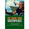 De man van Greenpeace door Helen Slinger