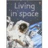 Living in Space, Level 2 door Katie Daynes