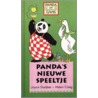Panda's nieuwe speeltje by J. Dunbar