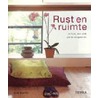 Rust en ruimte - mini door A. Wately