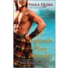 A Highlander Never Surrenders door Paula Quinn