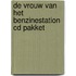 De vrouw van het benzinestation CD Pakket