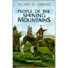 People Of The Shining Mountains door Charles S. Marsh