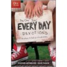 The One Year Every Day Devotions door Stephen Arterburn