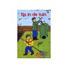 Tijs werkt in de tuin