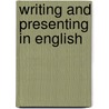Writing and Presenting in English door Petey Young