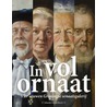 In vol ornaat