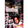 Nire Goes To The Color Books Bookstore door Claudine Sherels Johnson