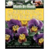 Month by Month Gardening in New England door Jacqueline Heriteau