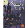 Spooky Sticker Book [With Over 450 Stickers] door Fiona Watts