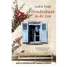 Hondenbaan in de zon door Jackie Todd
