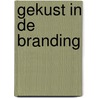 Gekust in de branding door Natasha Tate