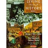 Living Through History door Nigel Kelly