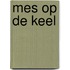 Mes op de keel