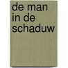 De man in de schaduw by Lourens