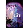 De lift door Angela Hunt