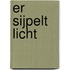 Er sijpelt licht