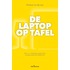 De laptop op tafel