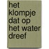 Het klompje dat op het water dreef