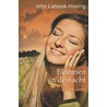 Bloemen in de nacht door Ietje Liebeek-Hoving
