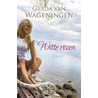 Witte rozen by Gerda van Wageningen