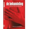 De behandeling by Reiny de Jong-Smit