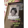 Tommie, een vlinder achter glas door Pauline van der Lans