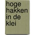 Hoge hakken in de klei