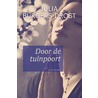 Door de tuinpoort door Julia Burgers-Drost