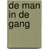De man in de gang