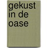 Gekust in de oase by Annie West