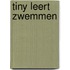 Tiny leert zwemmen