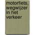 Motorfiets, wegwijzer in het verkeer