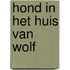 Hond in het huis van Wolf