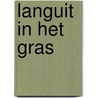 Languit in het gras door Kat French