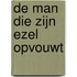 De man die zijn ezel opvouwt