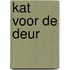 Kat voor de deur