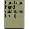 Hand aan hand (blank en bruin) door Matthias van Rossum