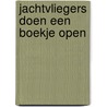 Jachtvliegers doen een boekje open door Martin Leeuwis