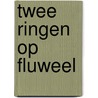 Twee ringen op fluweel door Anke de Graaf