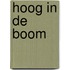 hoog in de boom