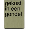 Gekust in een gondel door Annie West