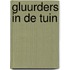 Gluurders in de tuin