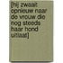[hij zwaait opnieuw naar de vrouw die nog steeds haar hond uitlaat]