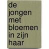 De jongen met bloemen in zijn haar door Jarvis