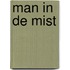 Man in de mist